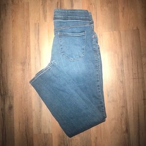 Old Navy // Rockstar JEGGING // NWOT